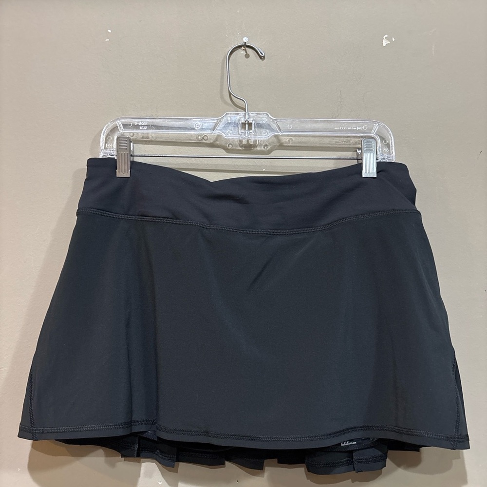Lululemon Run Pace Setter Skirt Sz 8  Cadet Black Ruffle Tennis Golf